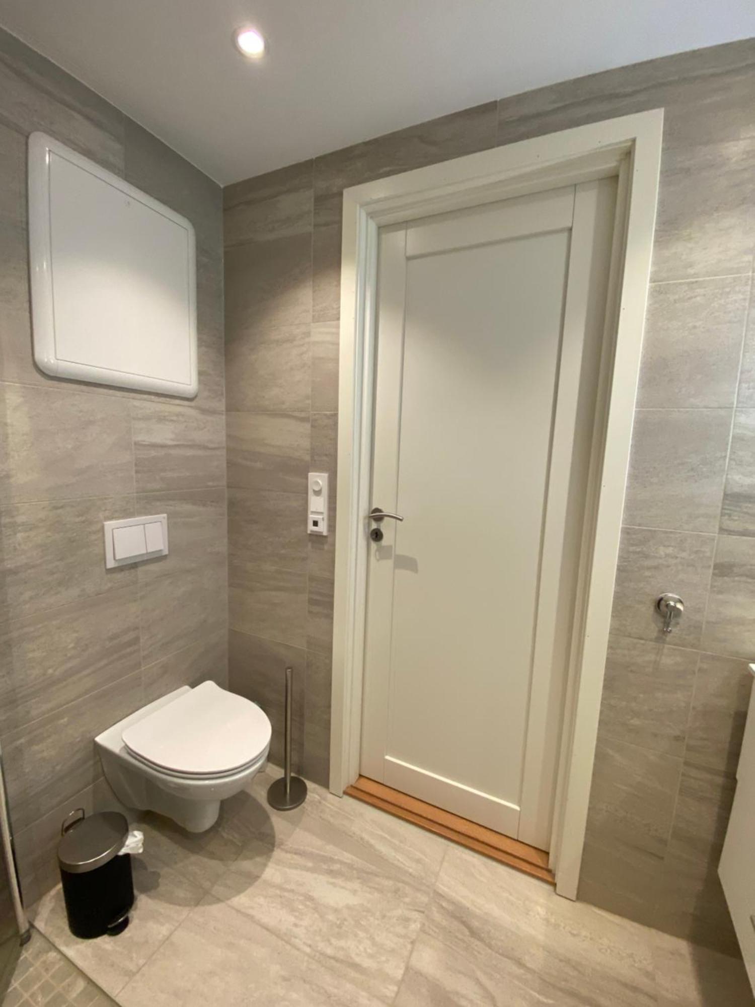 Modern Apartment With Free Parking Bergen Bagian luar foto