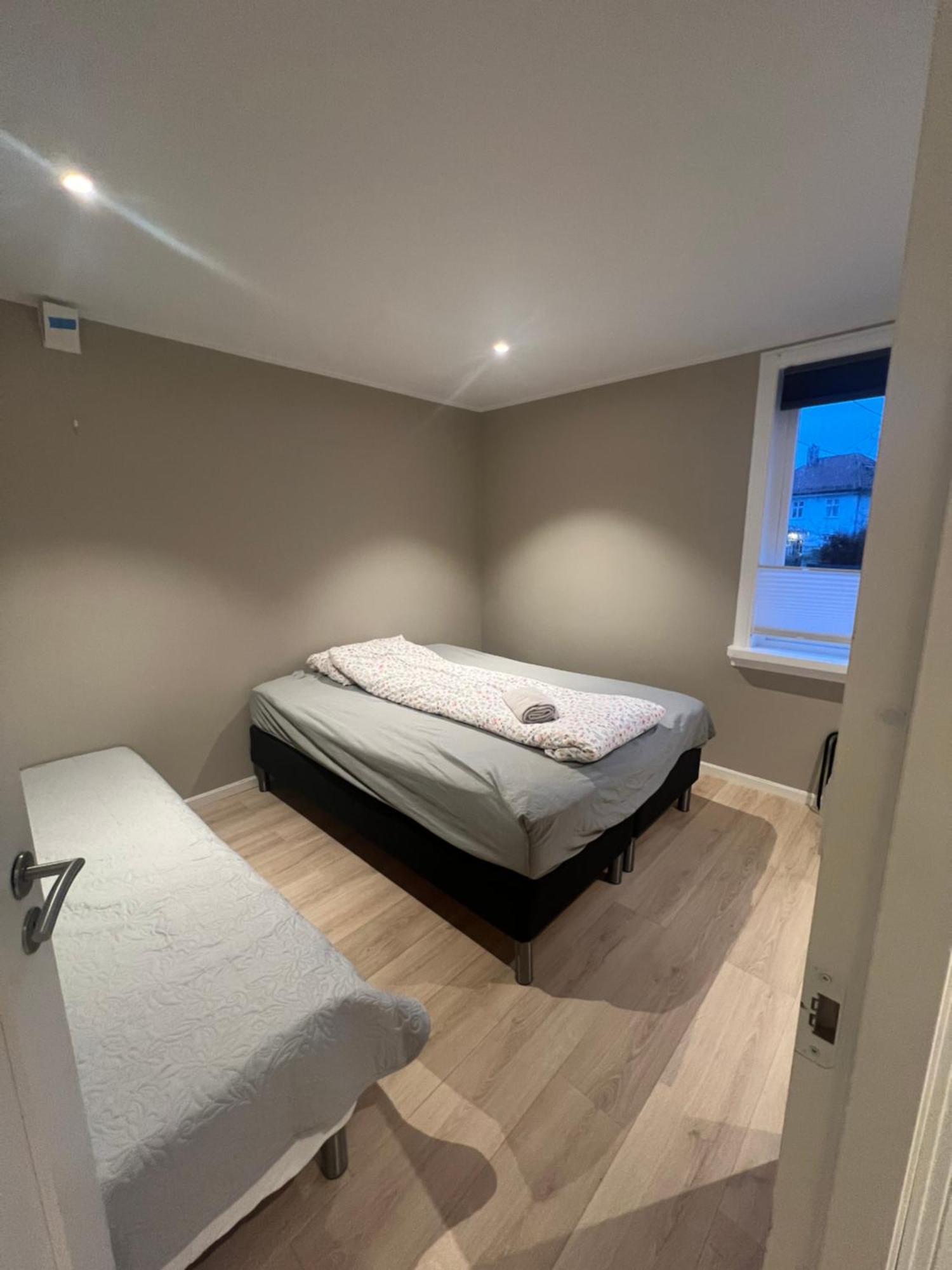 Modern Apartment With Free Parking Bergen Bagian luar foto